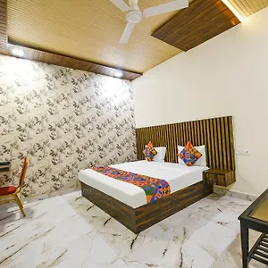 Fabhotel The Crystal Palace *** Delhi (National Capital Territory of India)
